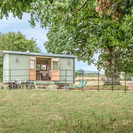 Padarn'S Hut Villa Llanbadarn Fynydd Екстериор снимка