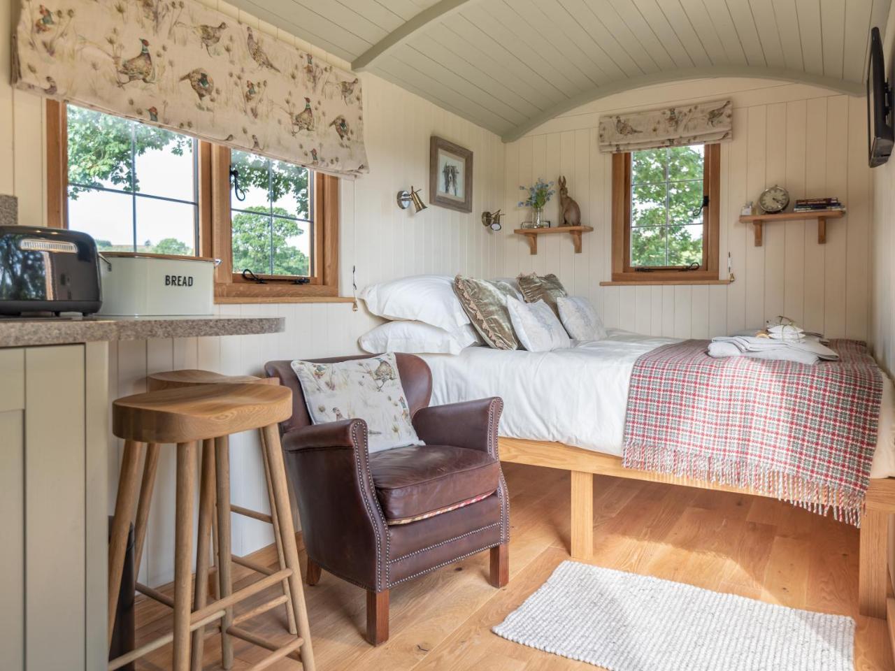 Padarn'S Hut Villa Llanbadarn Fynydd Екстериор снимка
